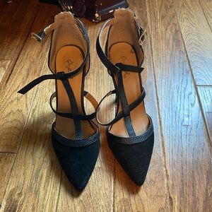 Black Qupid heels